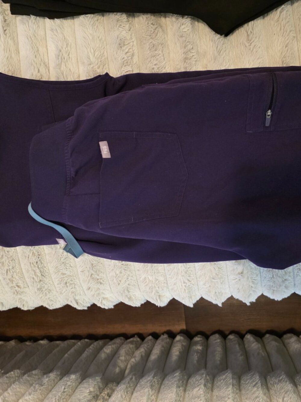 Figs / Fabletics Scrubs - Picture 7 of 8